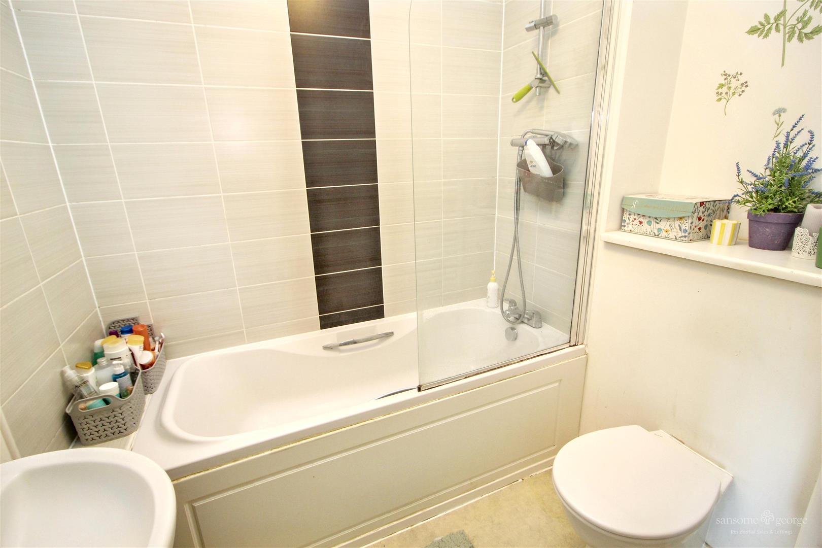 Tay Road, Tilehurst, Reading